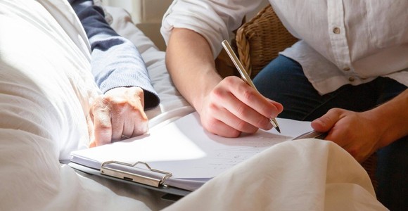 Anziani, dalla Regione 250mila euro per potenziare le Rsa del territorio Anziani, dalla Regione 250mila euro per potenziare le Rsa del territorio