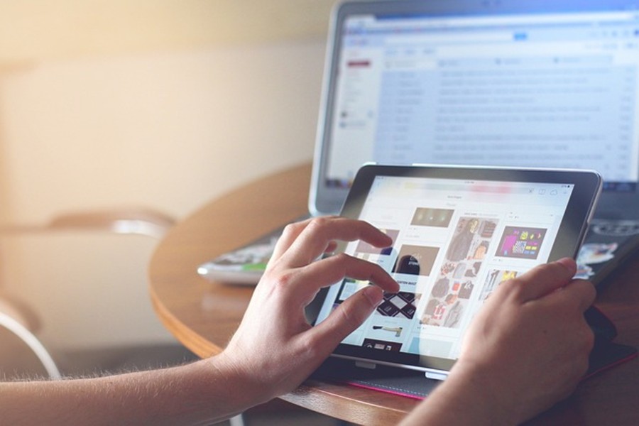 Dazi: Confesercenti, bene Parigi su tassazione big tech, necessario correggere squilibrio fiscale tra online e offline Dazi: Confesercenti, bene Parigi su tassazione big tech, necessario correggere squilibrio fiscale tra online e offline