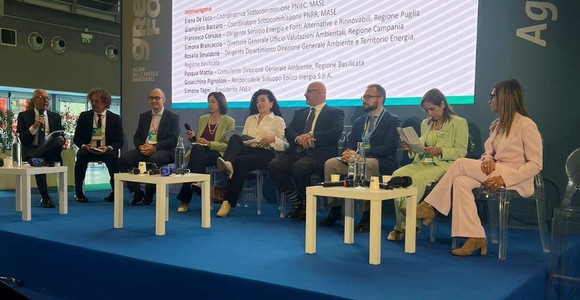 Energia, la Basilicata protagonista alla Fiera del Levante: «Transizione sostenibile e condivisa così si tutelano i territori» Energia, la Basilicata protagonista alla Fiera del Levante: «Transizione sostenibile e condivisa così si tutelano i territori»