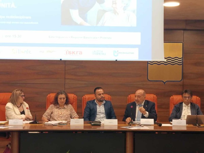 Anziani non autosufficienti, la Basilicata scommette sulla casa come primo luogo di cura