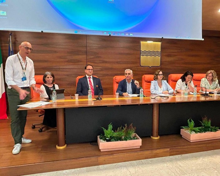 Bonifica della falda a Trisaia, nasce il Sit: oltre 3.900 dati ambientali in una piattaforma condivisa Bonifica della falda a Trisaia, nasce il Sit: oltre 3.900 dati ambientali in una piattaforma condivisa