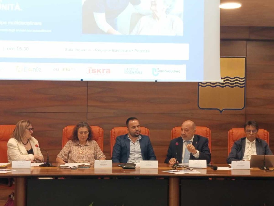 Anziani non autosufficienti, la Basilicata scommette sulla casa come primo luogo di cura