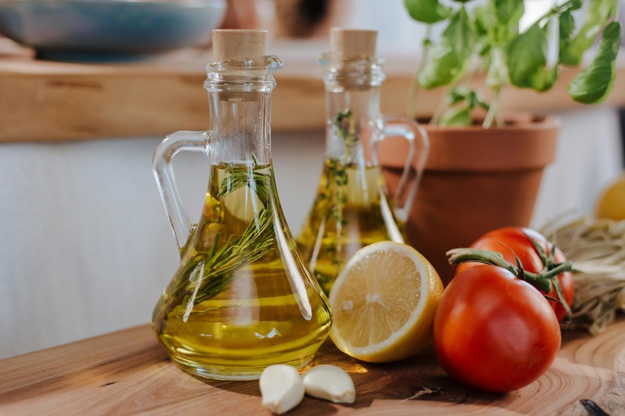 Olio: Confagricoltura e Unapol chiedono misure urgenti e un piano strutturale per difendere e promuovere il prodotto italiano