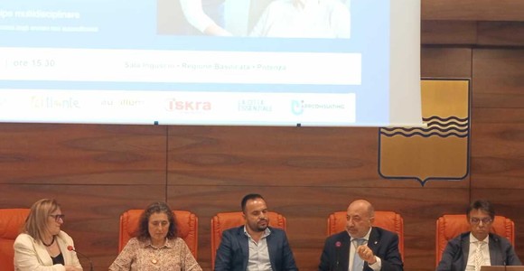 Anziani non autosufficienti, la Basilicata scommette sulla casa come primo luogo di cura