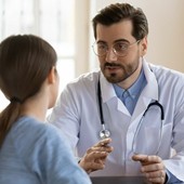 La Regione Sardegna lancia il tavolo per la deburocratizzazione dei medici di base. Todde: "Priorità alla cura del paziente"