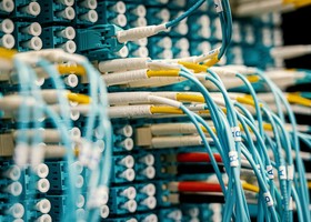 Data center e intelligenza artificiale, la corsa all’energia: +398 TWh entro il 2030 tra Usa, Cina e Ue
