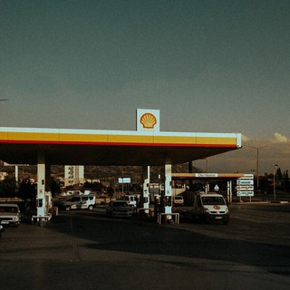 Caro carburanti, estate da 1.8 miliardi: PMI e partite Iva sotto pressione