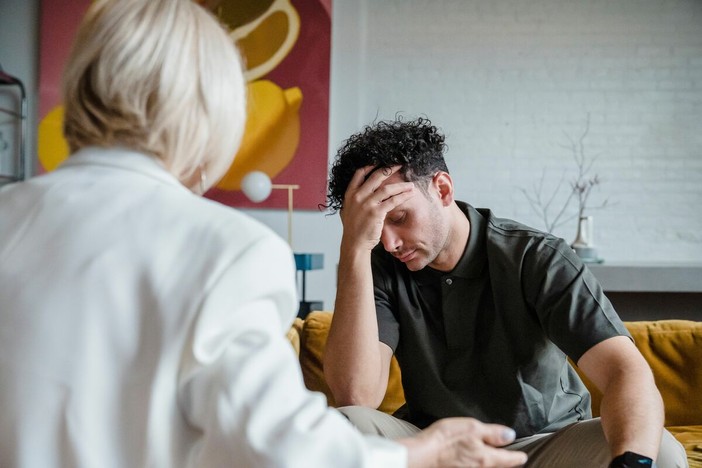 Salute mentale al lavoro, lo stress colpisce sei dipendenti su dieci ma parlarne resta un tabù Salute mentale al lavoro, lo stress colpisce sei dipendenti su dieci ma parlarne resta un tabù
