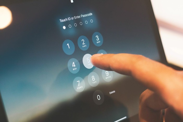 Cybersecurity, anche una piccola partita IVA può diventare un bersaglio: cinque rischi da non sottovalutare Cybersecurity, anche una piccola partita IVA può diventare un bersaglio: cinque rischi da non sottovalutare