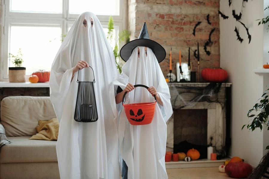 Halloween, la festa dura una notte ma i rifiuti molto di più Halloween, la festa dura una notte ma i rifiuti molto di più