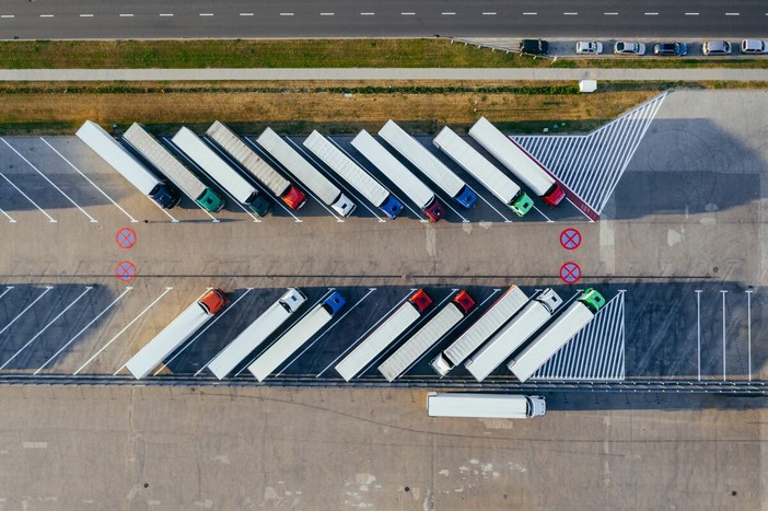 Trasporti, costo del denaro +111% dal 2019: i margini si assottigliano mentre il gas sale oltre 90 euro Trasporti, costo del denaro +111% dal 2019: i margini si assottigliano mentre il gas sale oltre 90 euro