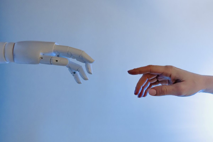 AI e lavoro, l’autogol dei licenziamenti: entro il 2029 un terzo dei tagliati sarà riassunto AI e lavoro, l’autogol dei licenziamenti: entro il 2029 un terzo dei tagliati sarà riassunto