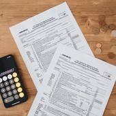 Flat tax fino a 100mila euro: la Lega spinge, ma Bruxelles frena Flat tax fino a 100mila euro: la Lega spinge, ma Bruxelles frena