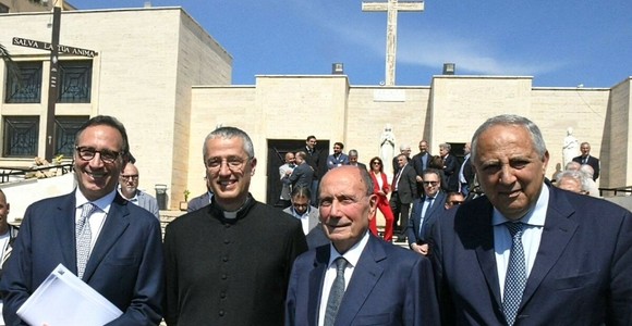 Zen di Palermo, dalla Regione 18,2 milioni per otto interventi: scuole, piazze e un murale digitale