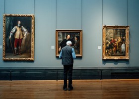 Iva sulla cultura al 5%: Giuli rivendica il taglio, cosa cambia per il mercato dell'arte Iva sulla cultura al 5%: Giuli rivendica il taglio, cosa cambia per il mercato dell'arte