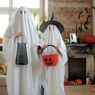 Halloween, la festa dura una notte ma i rifiuti molto di più