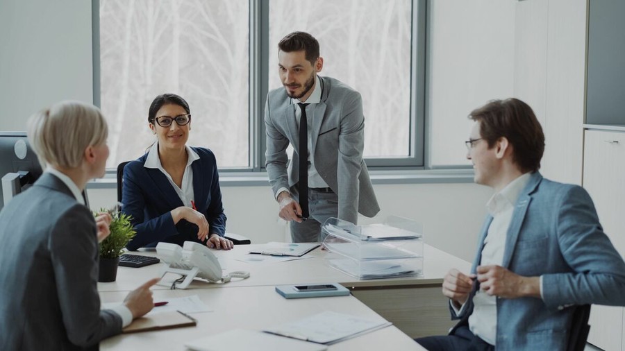 Managerializzazione, sostenibilità e innovazione per la competitività italiana. Managerializzazione, sostenibilità e innovazione per la competitività italiana.