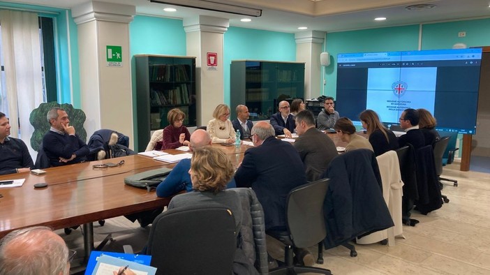 Ciclone Harry, la Sardegna valuta il danno ambientale: incontro tecnico per la ricostruzione sostenibile delle coste Ciclone Harry, la Sardegna valuta il danno ambientale: incontro tecnico per la ricostruzione sostenibile delle coste