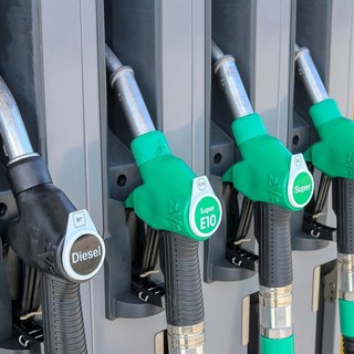 Prezzi: Confesercenti, caro energia e carburanti spingono l’inflazione ai massimi da tre anni