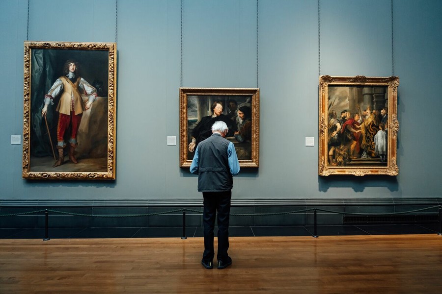 Iva sulla cultura al 5%: Giuli rivendica il taglio, cosa cambia per il mercato dell'arte