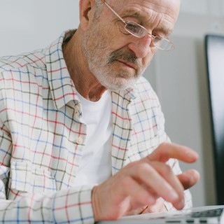 Pensionati con partita IVA, dal 15 ottobre si può chiedere all’Inps più Irpef per evitare il conguaglio