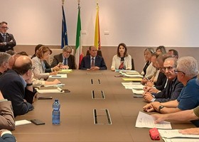 Schifani incontra i sindacati: "Vicini al personale. Direttive per il nuovo contratto e 10 milioni per il welfare"
