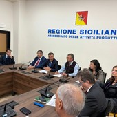 Semiconduttori, l’accordo per il polo STMicroelectronics: 300 milioni dalla Regione e migliaia di nuovi posti a Catania Semiconduttori, l’accordo per il polo STMicroelectronics: 300 milioni dalla Regione e migliaia di nuovi posti a Catania