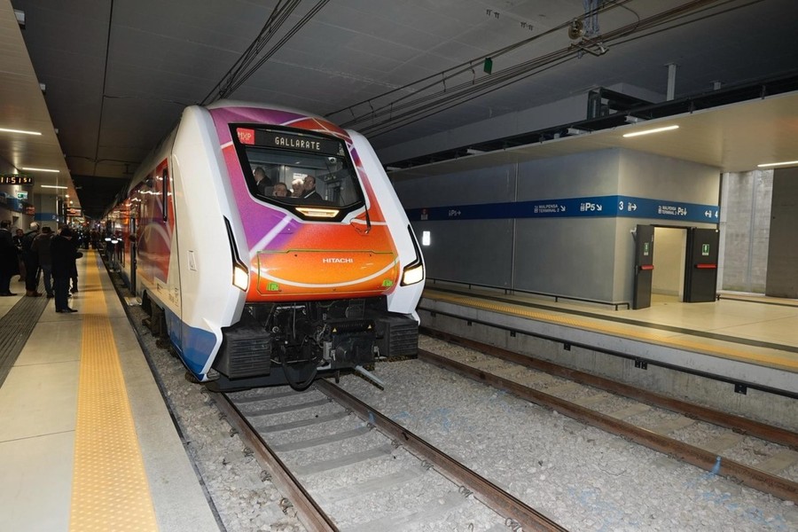 Malpensa T2-Gallarate, taglio del nastro per il nuovo "anello" ferroviario. Già domani i treni in servizio