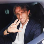 Ufficiale Modric al Milan, avrà la maglia numero 14
