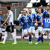 La Juve cade a Como, decidono i gol di Kempf e Nico Paz