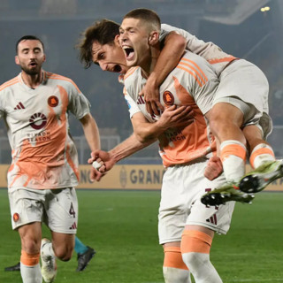 Continua la rimonta della Roma, Dovbyk-gol e vittoria a Lecce