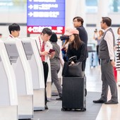 Cina, vendite al dettaglio crescono a Hong Kong per 14 mesi consecutivi Cina, vendite al dettaglio crescono a Hong Kong per 14 mesi consecutivi