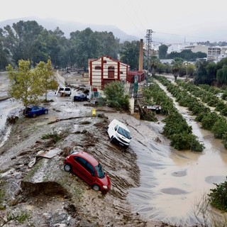 Alluvione Valencia, Sanchez “211 vittime accertate, soccorsi difficili”