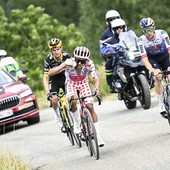 Impresa Carapaz nella 20^ tappa, Pogacar ipoteca il suo quinto Tour Impresa Carapaz nella 20^ tappa, Pogacar ipoteca il suo quinto Tour