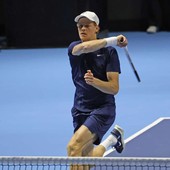 Sinner supera il primo turno all’Atp 500 di Vienna, ora derby con Cobolli