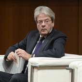Gentiloni “L’eclissi dell’Occidente in diretta, Meloni scelga”