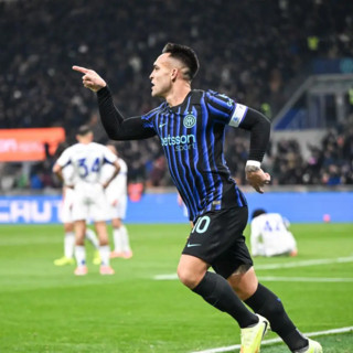 L’Inter travolge il Como, poker nerazzurro a San Siro