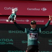 Van Aert vince la 13^ tappa della Vuelta, Mas resta leader