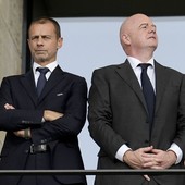 Uefa compatta “Il calcio non si vende, non parteciperemo alle competizioni Fifa” Uefa compatta “Il calcio non si vende, non parteciperemo alle competizioni Fifa”