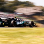 Antonelli fa il bis in Giappone e diventa leader del Mondiale