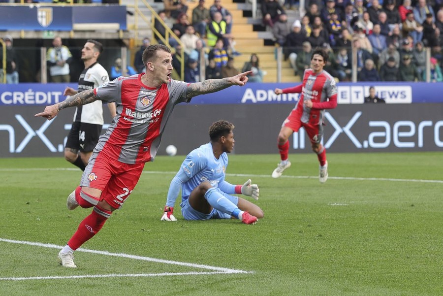 La Cremonese espugna il Tardini, esordio con vittoria per Giampaolo La Cremonese espugna il Tardini, esordio con vittoria per Giampaolo