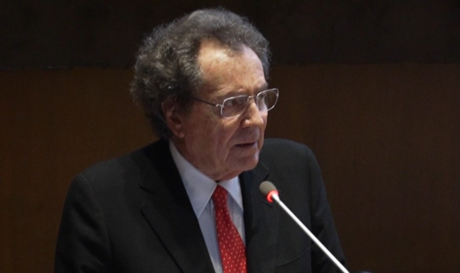 Intesa Sanpaolo, nel Piano di Impresa 30% nuovo credito per ambiente e sociale Intesa Sanpaolo, nel Piano di Impresa 30% nuovo credito per ambiente e sociale