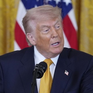 Trump annuncia tre giorni di cessate il fuoco in Ucraina, dal 9 all’11 maggio