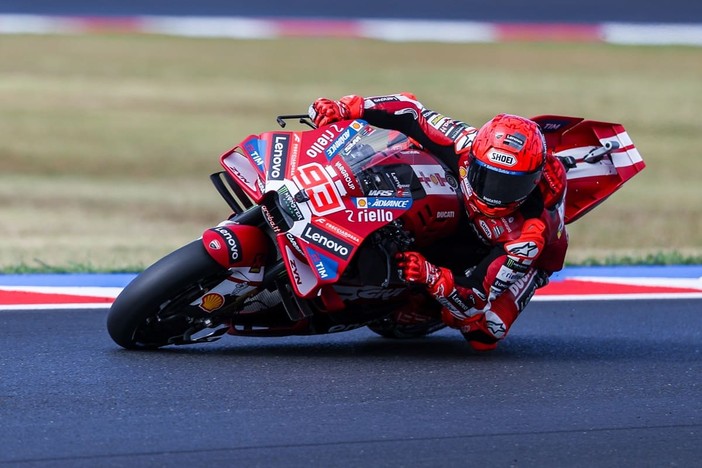 Marc Marquez vince la Sprint a Misano, preceduti Bezzecchi e Martin Marc Marquez vince la Sprint a Misano, preceduti Bezzecchi e Martin