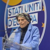 Emma Bonino esce dalla terapia intensiva ma la situazione resta delicata Emma Bonino esce dalla terapia intensiva ma la situazione resta delicata