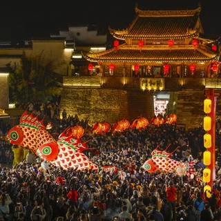 Cina, un piano per stimolare ulteriormente i consumi nel settore dei servizi