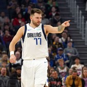 Super Doncic trascina Dallas, New York fa festa a Orlando