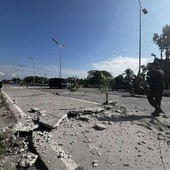 Terremoto di magnitudo 7.8 nelle Filippine, almeno 8 morti e 200 feriti Terremoto di magnitudo 7.8 nelle Filippine, almeno 8 morti e 200 feriti