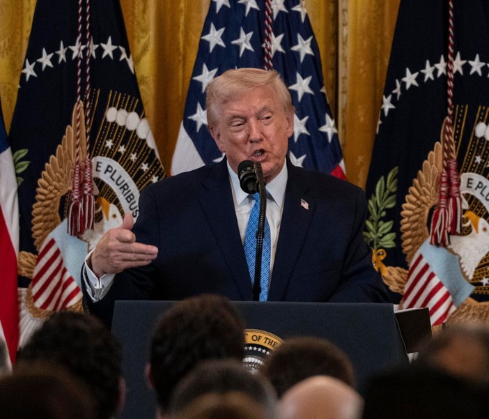 Trump “Gli Stati Uniti hanno catturato Maduro e la moglie” Trump “Gli Stati Uniti hanno catturato Maduro e la moglie”