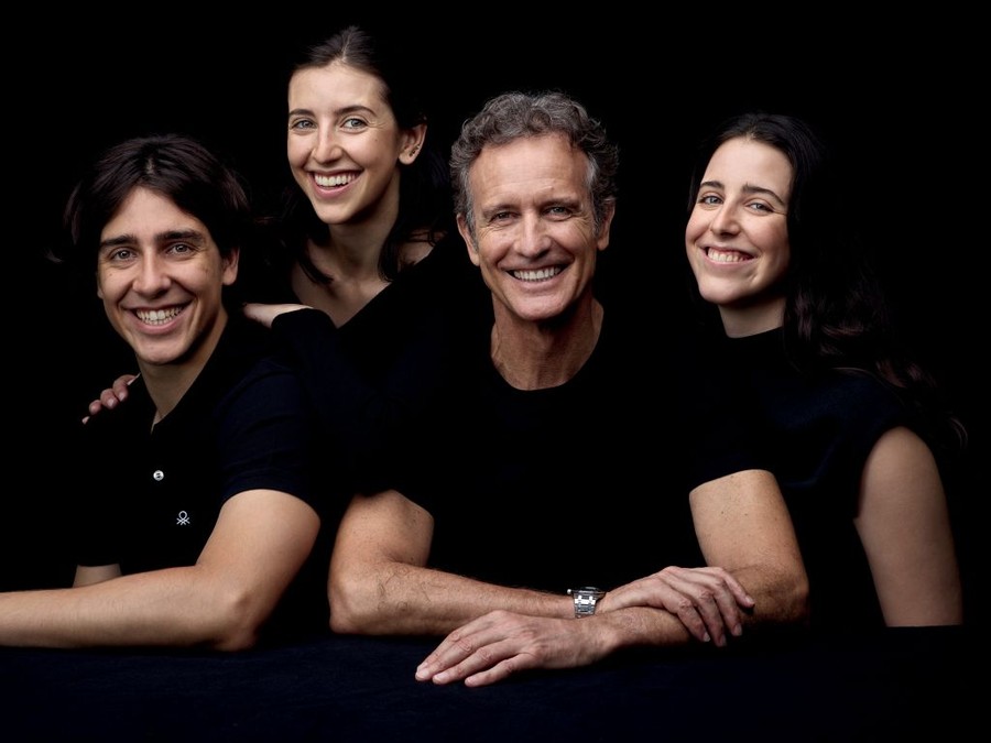 A.Benetton “La paternità mi ha arricchito, con i miei figli il dialogo è continuo” A.Benetton “La paternità mi ha arricchito, con i miei figli il dialogo è continuo”